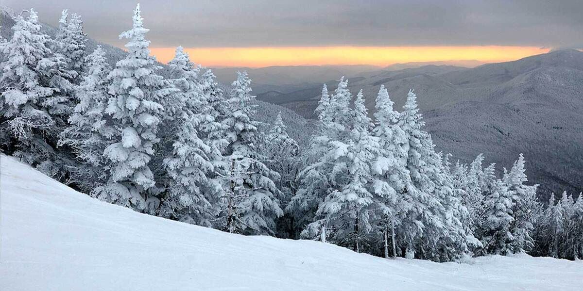 stowes-ski-slopes-vermonts-winter-wonderland