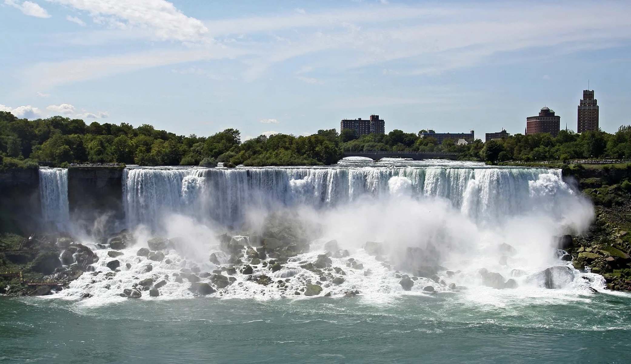 thundering-majesty-of-niagara-falls