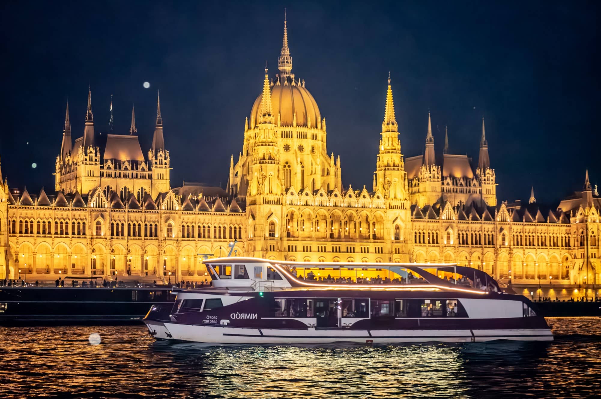 budapest-by-night-danube-river-cruise