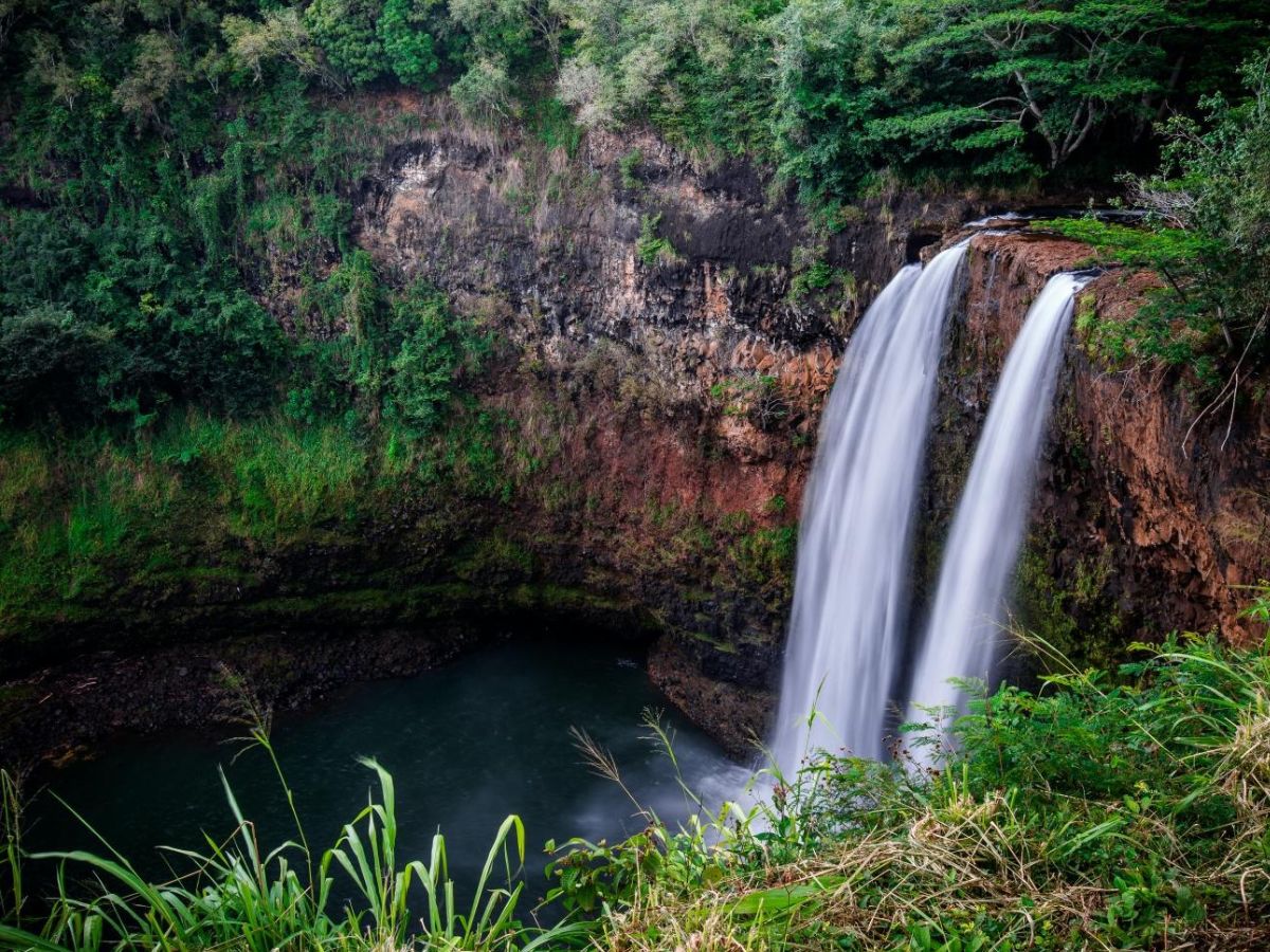 dive-into-adventure-at-oahus-waimea-valley-waterfall