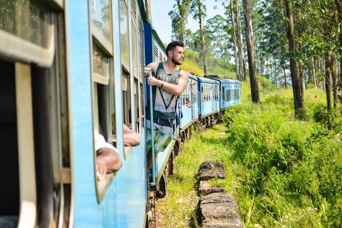 kandy-to-ella-a-scenic-train-journey