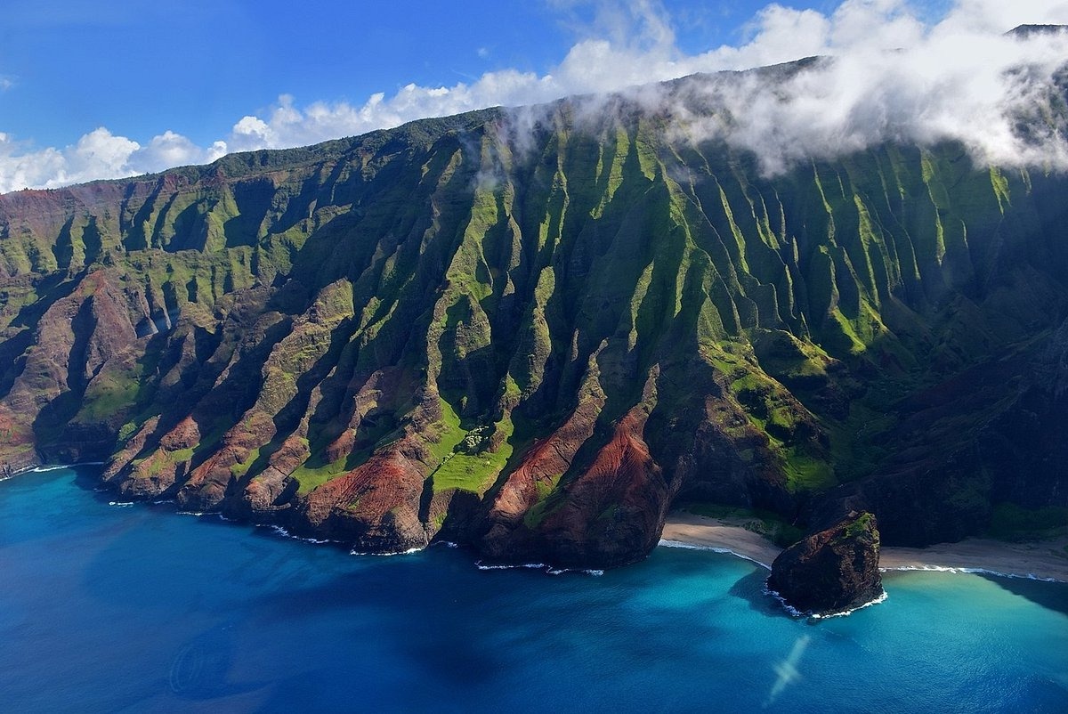 Kauai's Hidden Na Pali Coast Boat Adventure | TouristSecrets