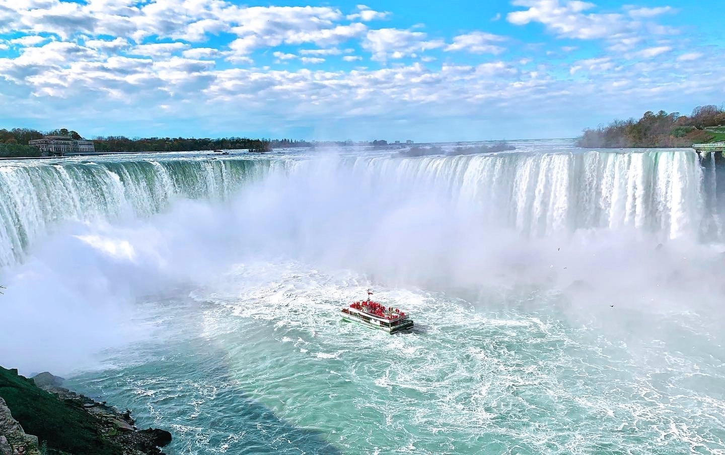 niagara-falls-boat-adventure