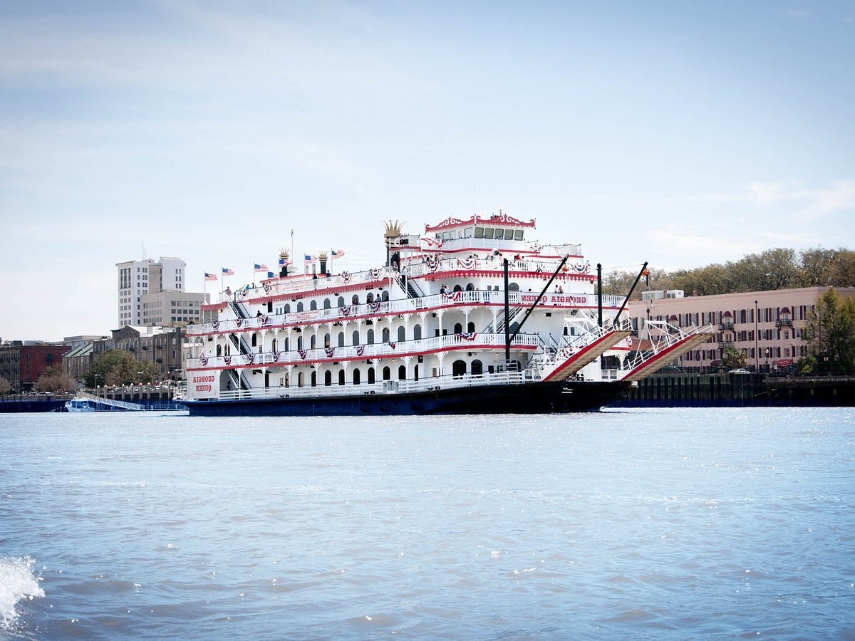 sail-the-scenic-savannah-river-on-a-majestic-riverboat