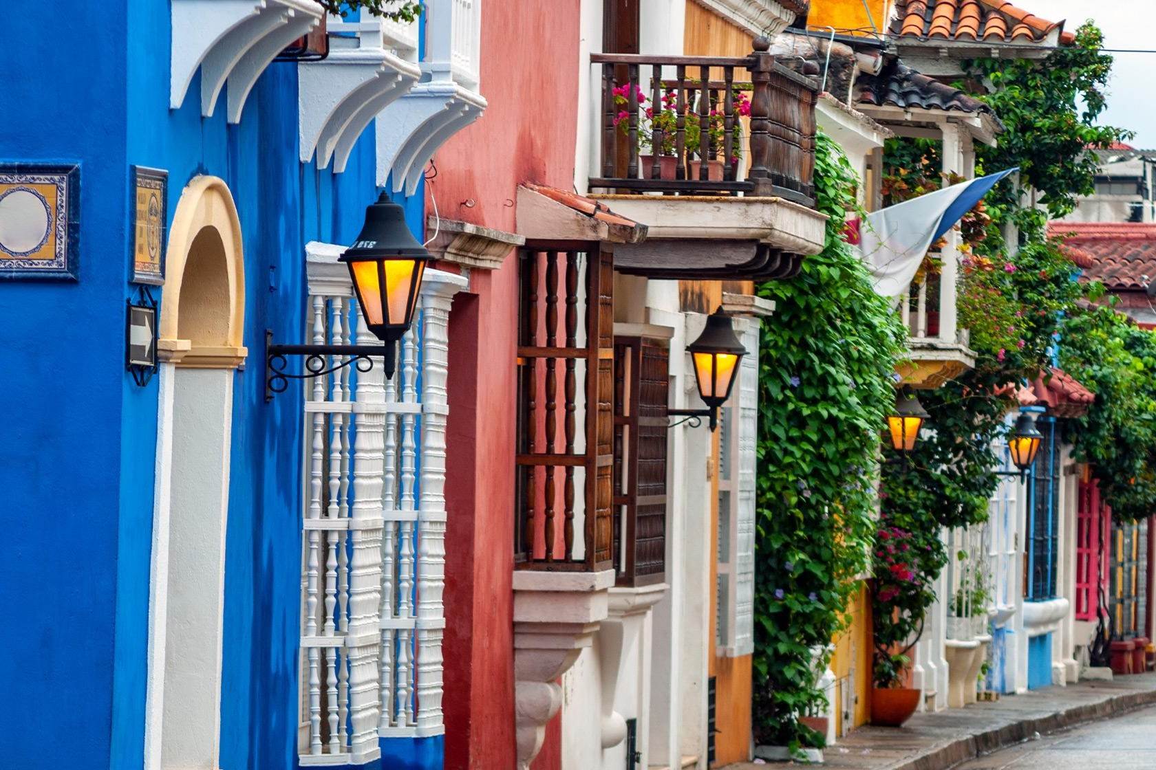 secrets-of-the-cartagena-walled-city-walking-tour