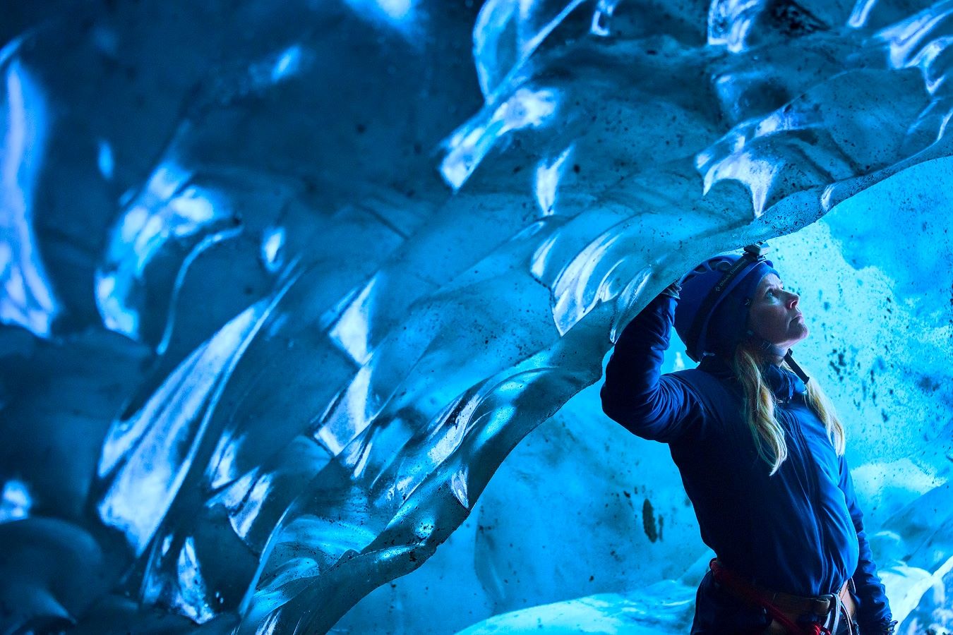 secrets-of-vatnajokull-blue-ice-cave