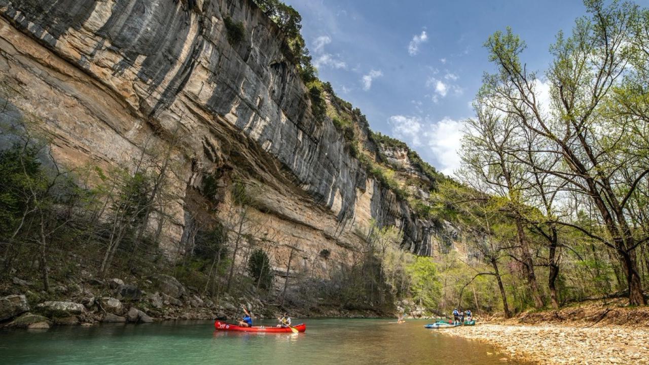 Thrilling Float Trips On Buffalo National River | TouristSecrets