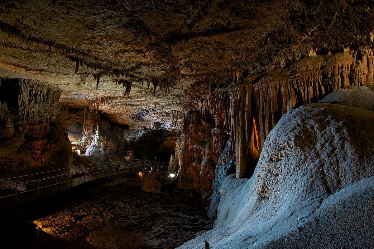 Mysteries Of Arkansas Blanchard Cave | TouristSecrets