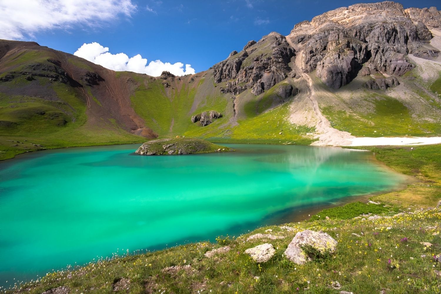 Exploring Hidden Paths In Silverton Colorado | TouristSecrets