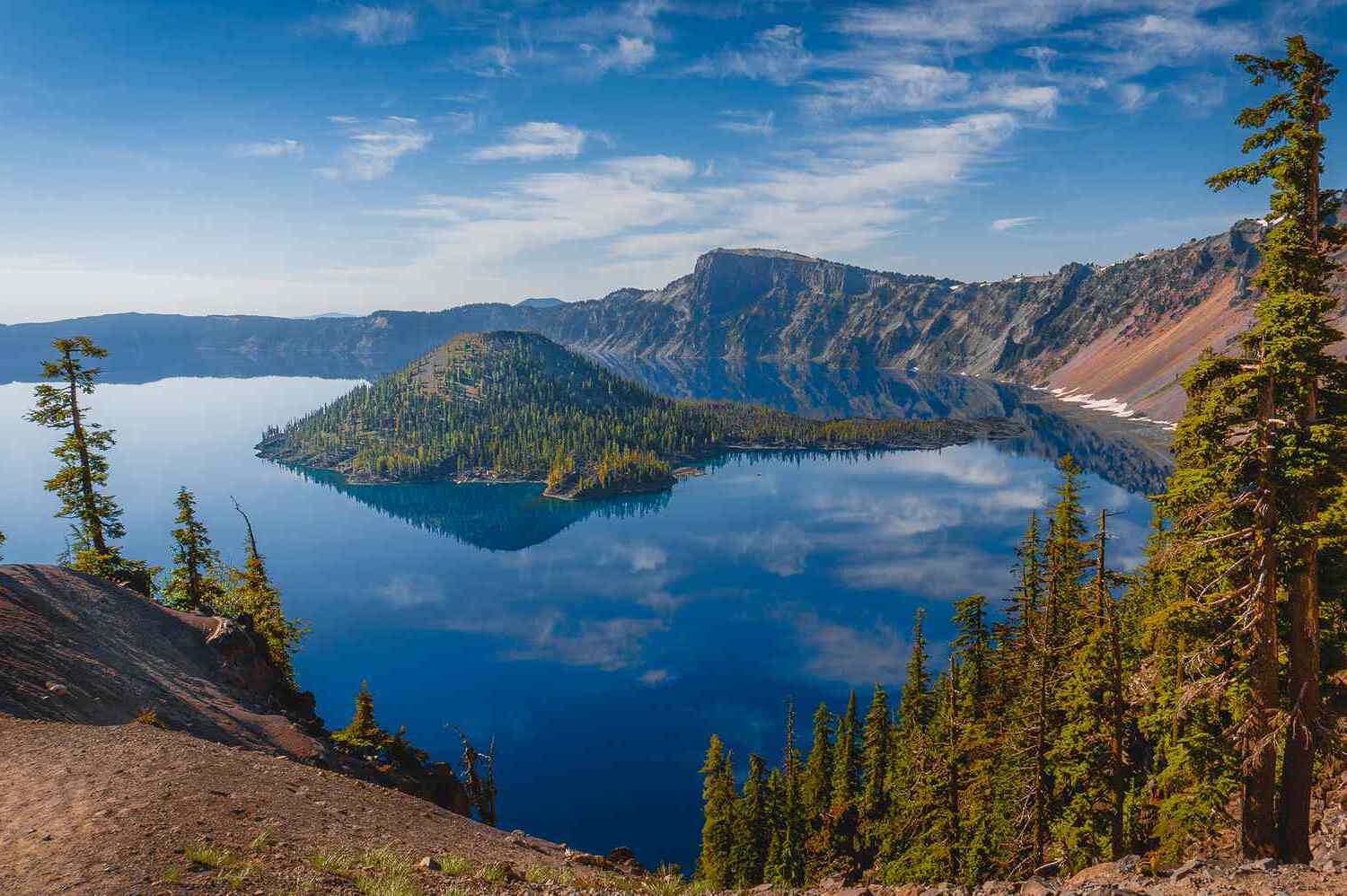 Hidden Spherulite Beaches Of Yellowstone Lake | TouristSecrets