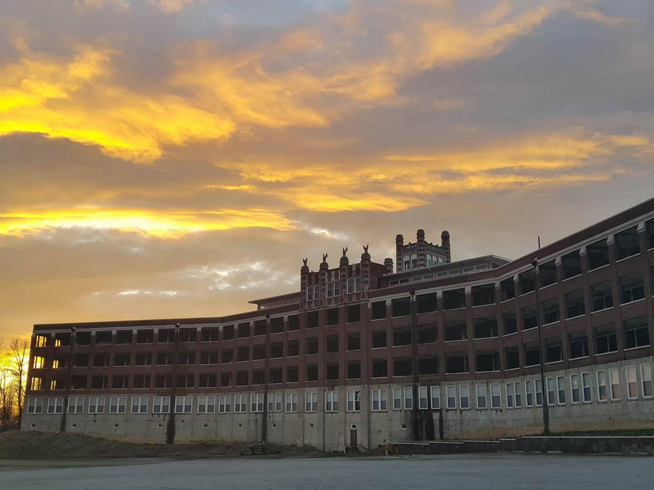 Kentucky's Mysterious Waverly Hills Sanatorium Haunted Hospital Secrets ...