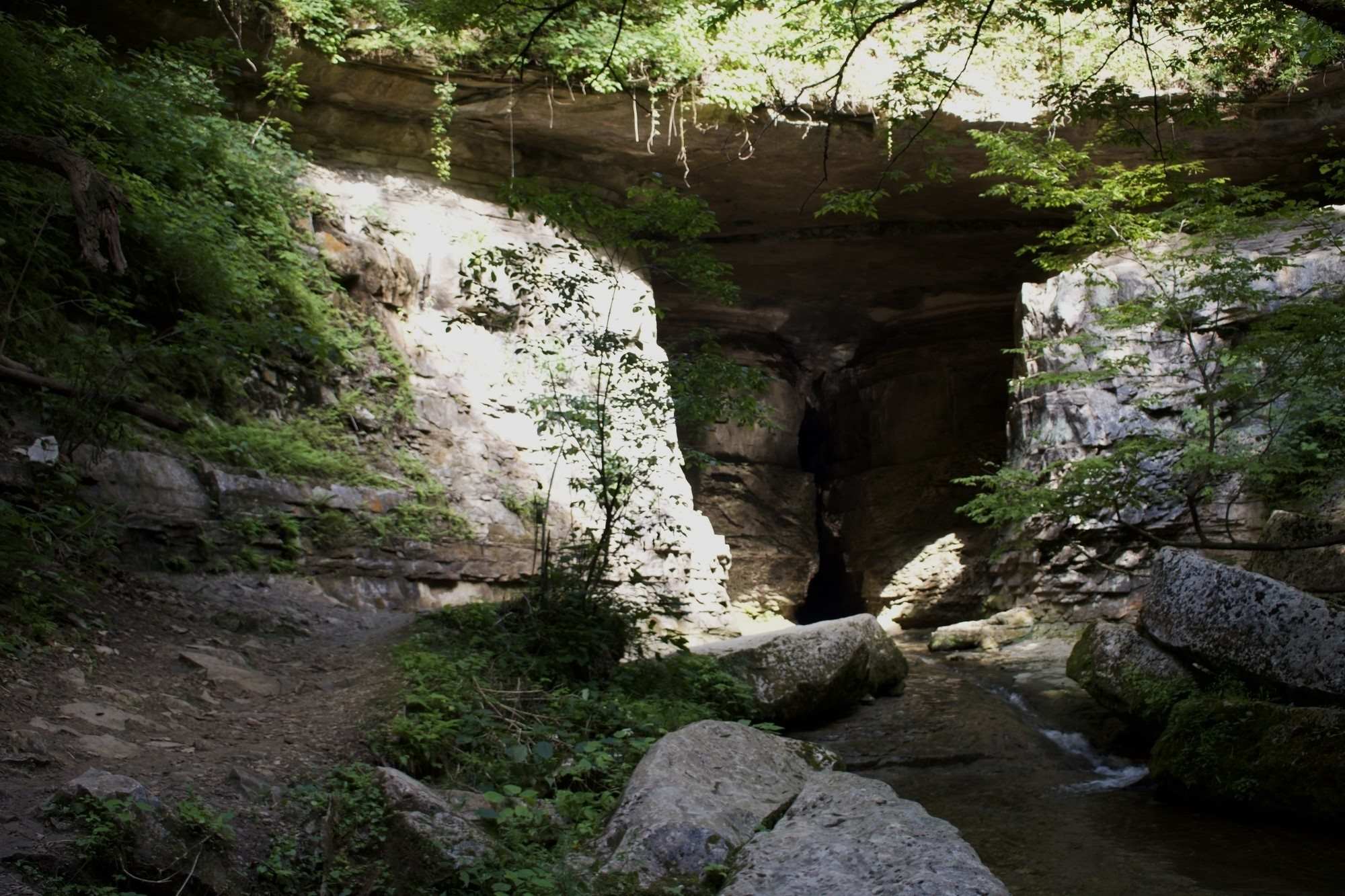 Mysteries Of Indiana's Beckons Cave 