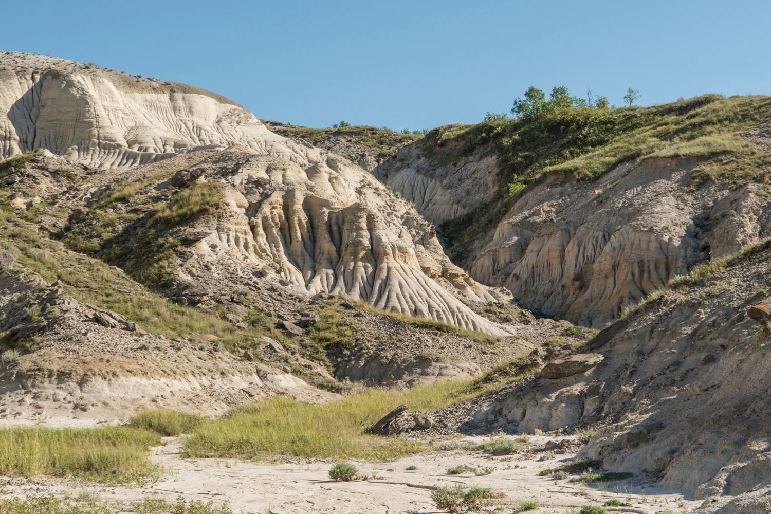 Exploring North Dakota's White Butte | TouristSecrets