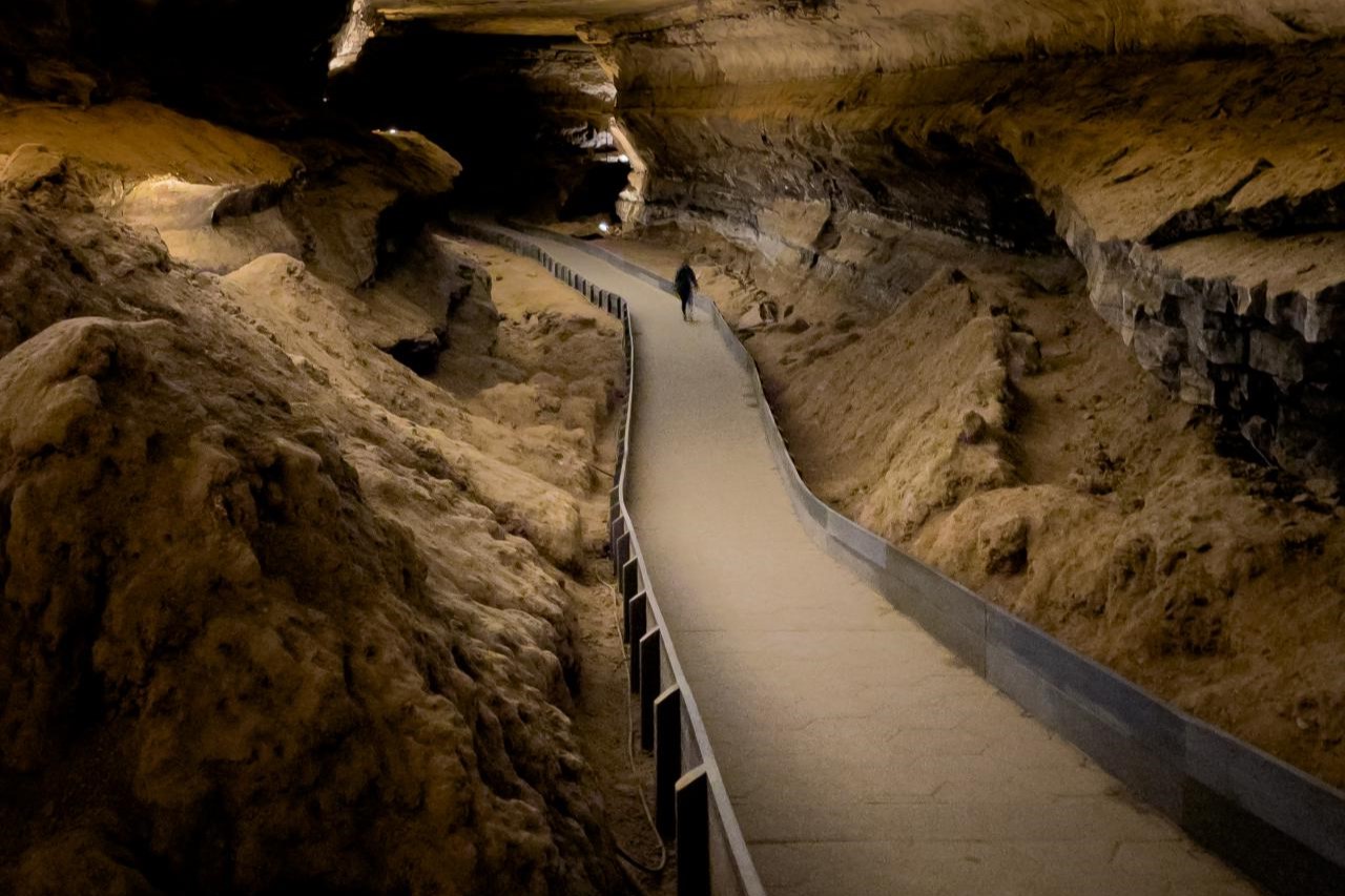 Secret River Caves Of Kentucky's Mammoth Cave | TouristSecrets