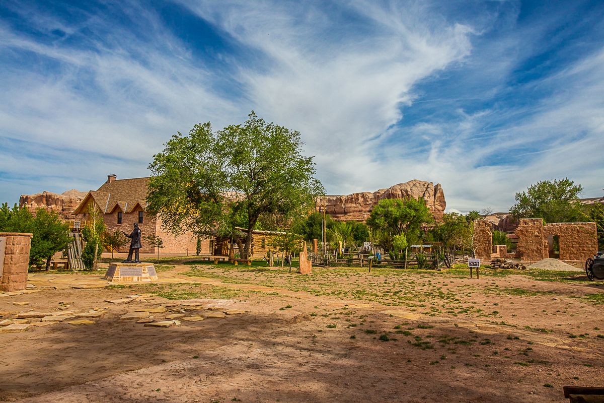 Secrets Of The Anasazi Ruins In Cedar Mesa | TouristSecrets