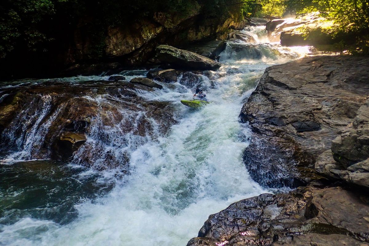 Hidden Paths Of North Carolinas Green River Touristsecrets