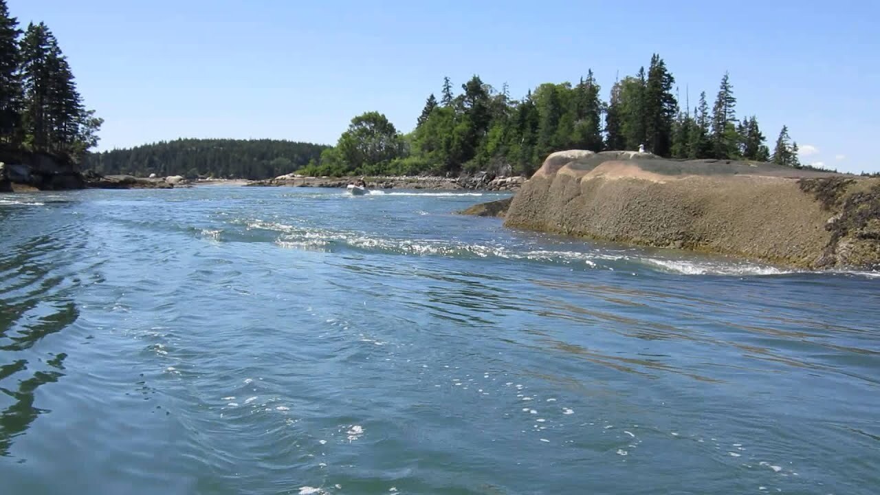 Hidden Waters Of Maine's The Basin | TouristSecrets