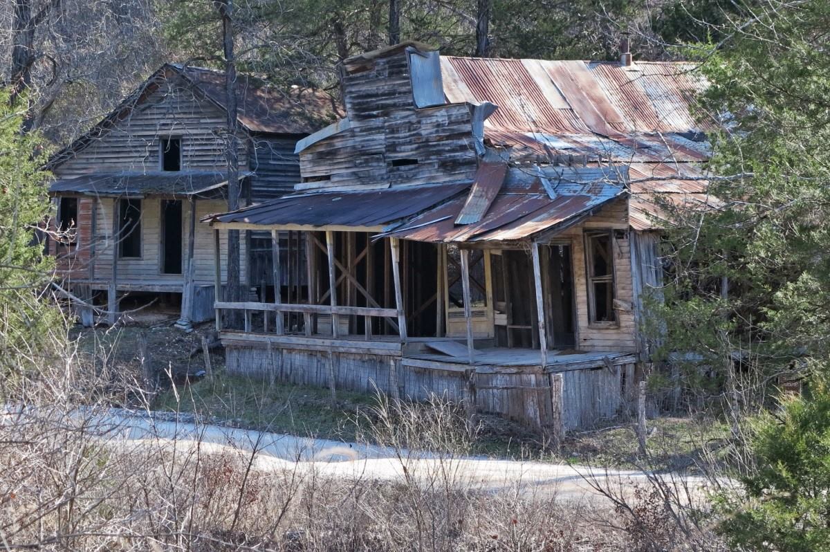 Mysteries Of Arkansas Bear Creek Ghost Camps | TouristSecrets