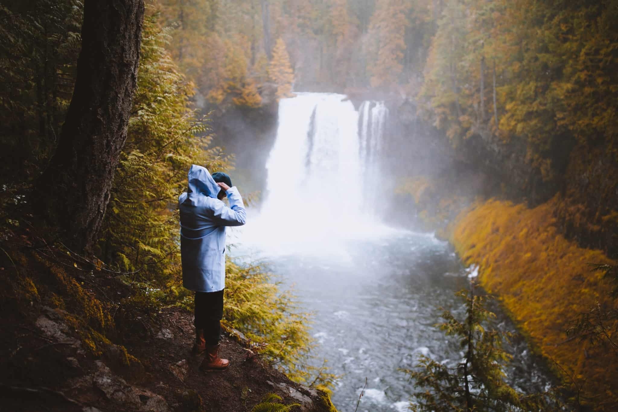 Mysteries Of Oregon's Sahalie Falls | TouristSecrets