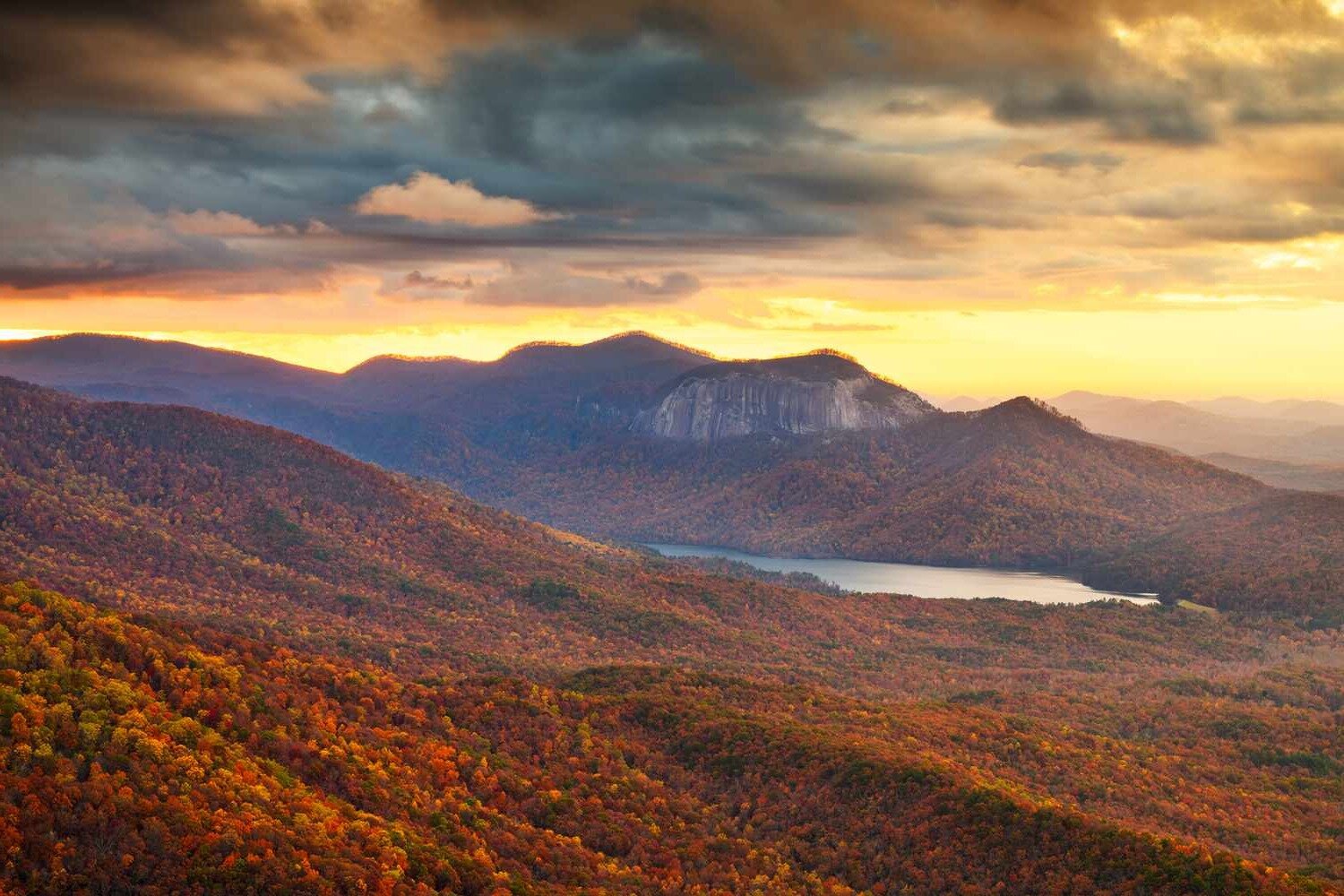 Secrets Beneath South Carolina&amp;#39;s Table Rock | TouristSecrets