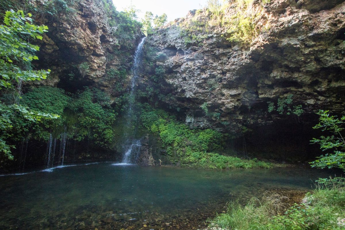 Oklahoma's Dripping Springs: An Oasis Awaiting Your Adventure!